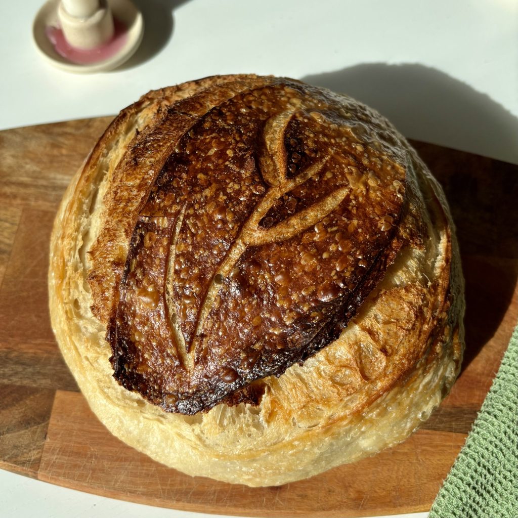 einfaches Sauerteigbrot
