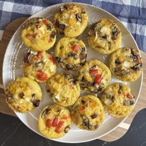 Eiermuffins mit Hüttenkäse