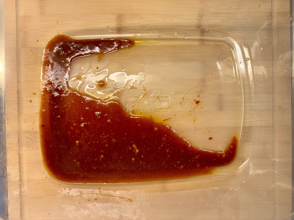 Einfache Marinade für Spareribs mit Tomatenmark, Honig und Gewürzen