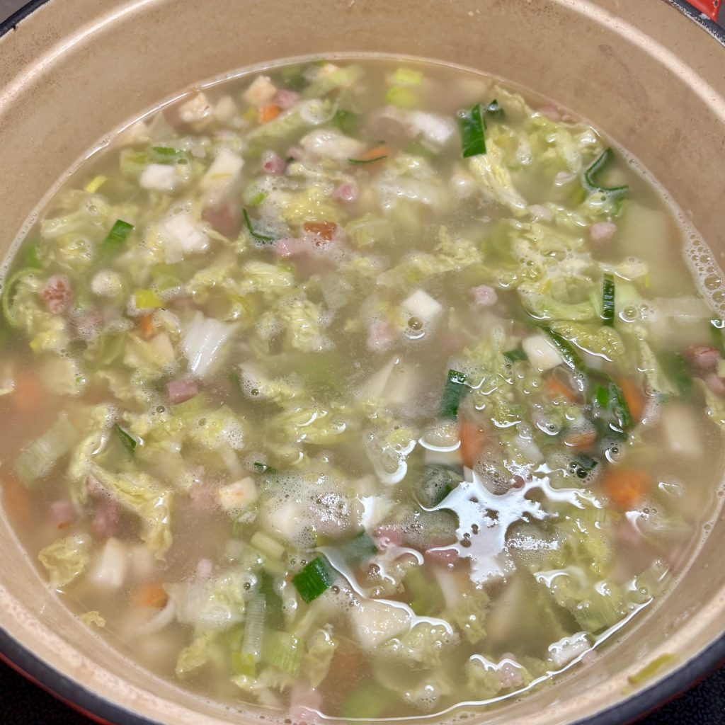 Gerstensuppe am köcheln.