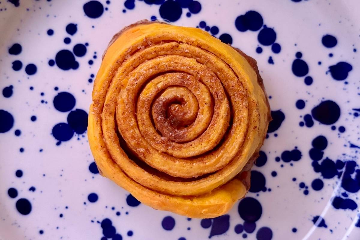 Sauerteig Kürbis Zimtschnecken mit Pumpkin Spice