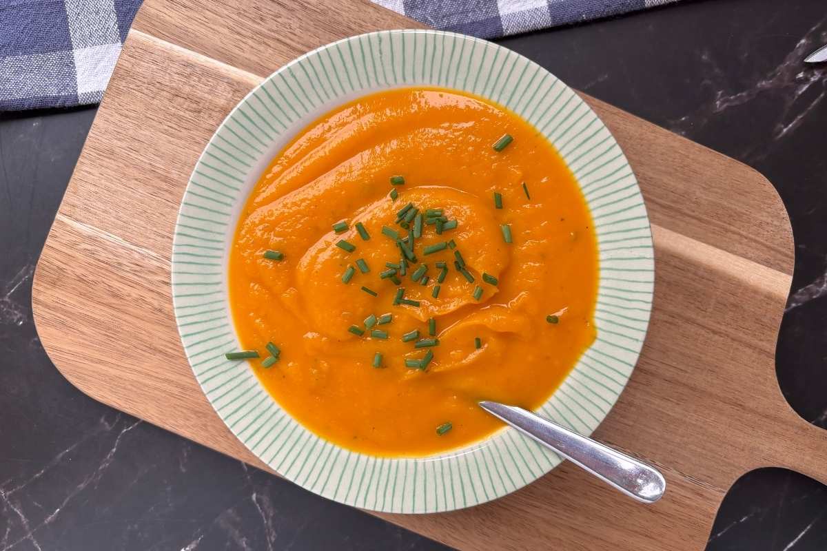 Kürbissuppe mit Kokosmilch – einfach & cremig
